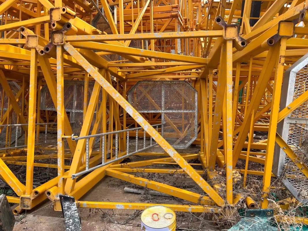 #起重機械設備 #塔機租賃 中聯(lián)新款5610標準節(jié),只用一次